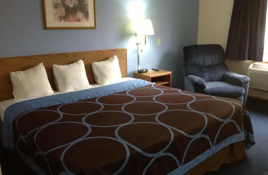 Super 8 By Wyndham Fayetteville Zewnętrze zdjęcie